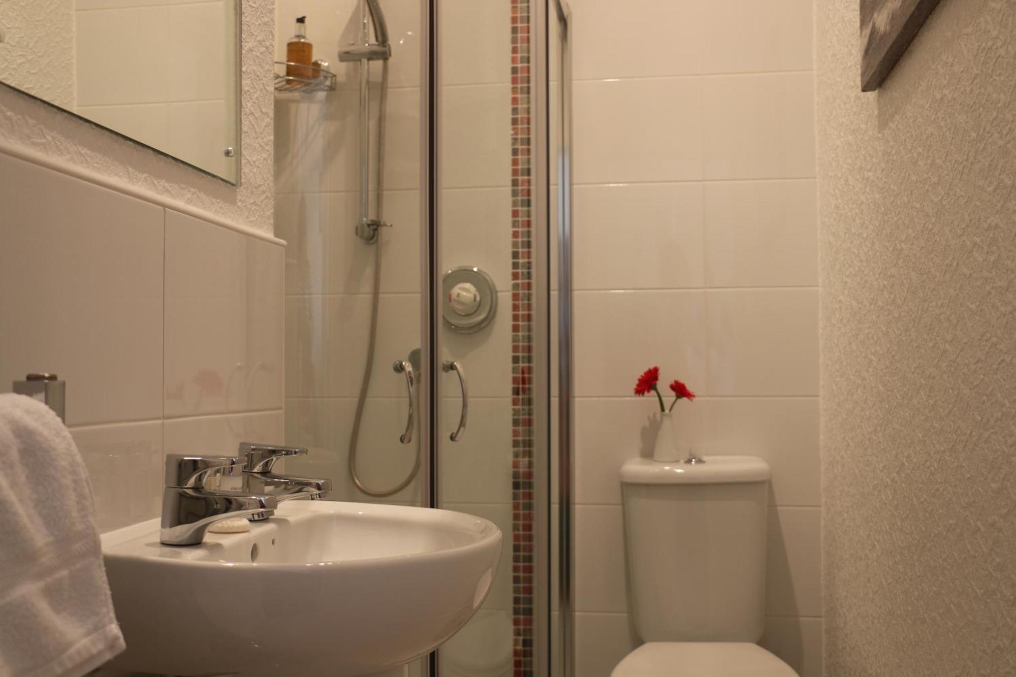 Link House Hotel Bassenthwaite Lake Екстериор снимка