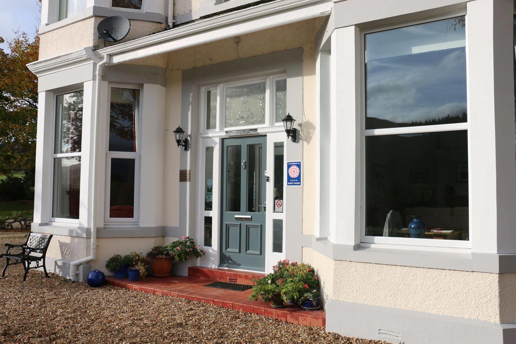 Link House Hotel Bassenthwaite Lake Екстериор снимка